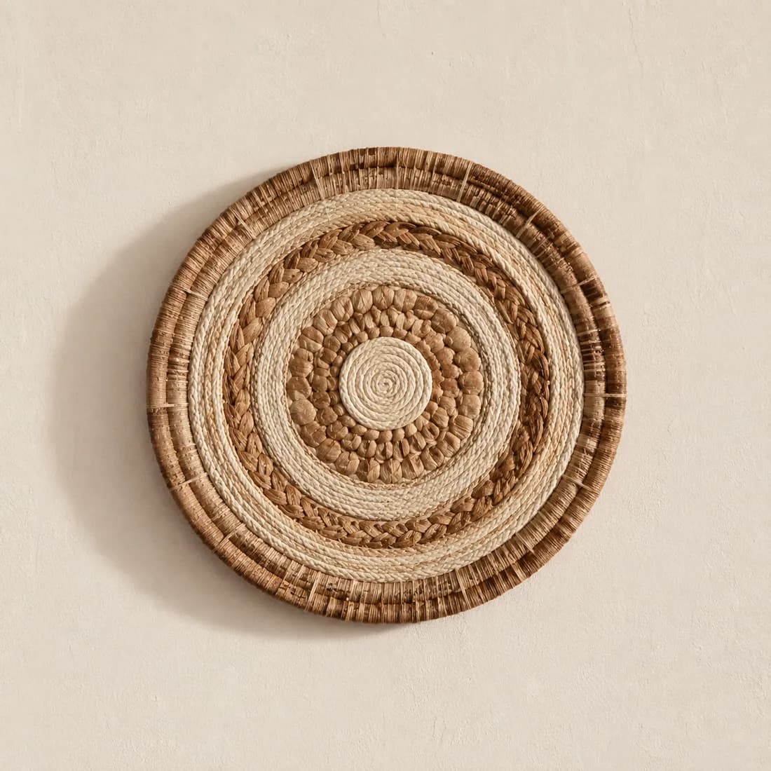 Woven Wall Art Ø45 — Seagrass & Raffia — Seagrass weave, shown empty on a plain background